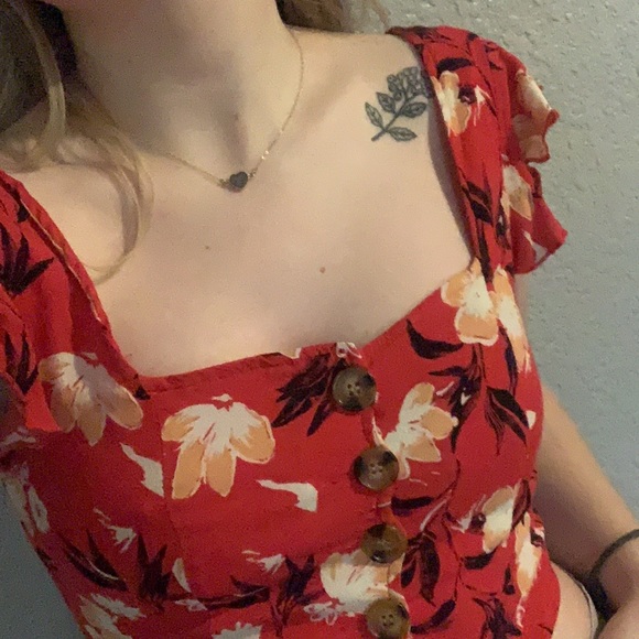 FOREVER21 Red Cropped Blouse - Picture 2 of 3